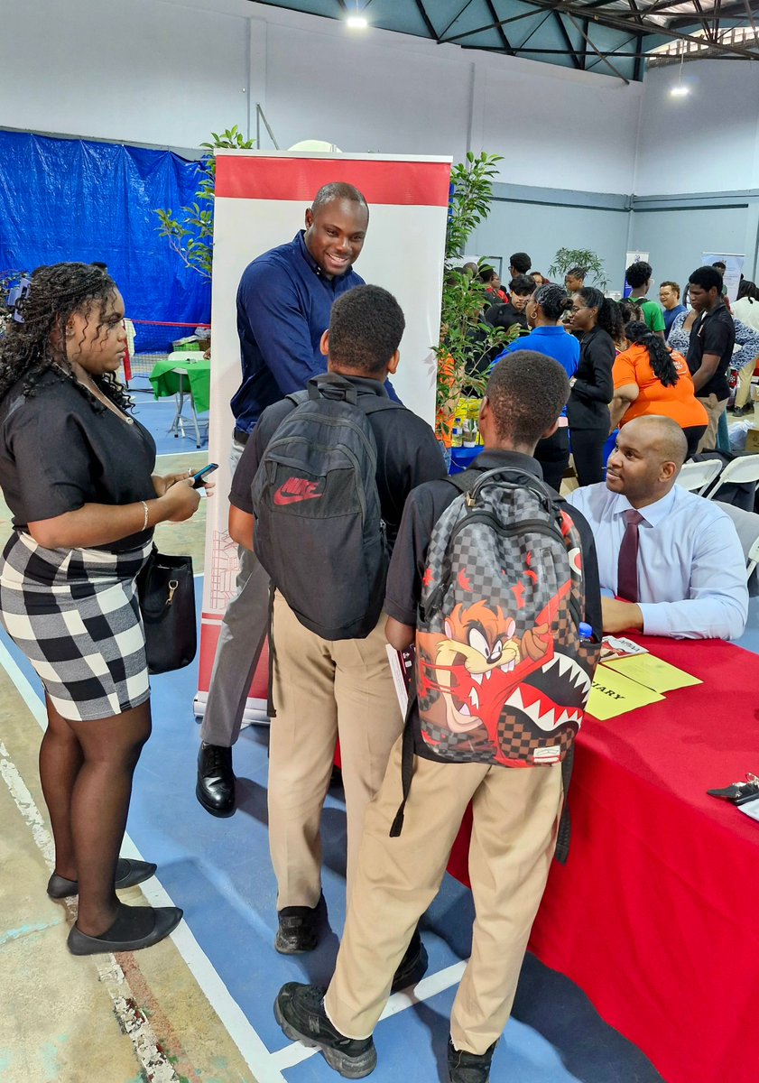 TTJudiciary's tweet image. 📣 Happening Now!
The Judiciary of Trinidad & Tobago 🇹🇹 is at St Anthony's College Career Day! Empowering students (Forms 1–5) & parents with a glimpse into exciting careers at the Judiciary. ⚖️
#TTJudiciary #FutureLeaders #CareerDay