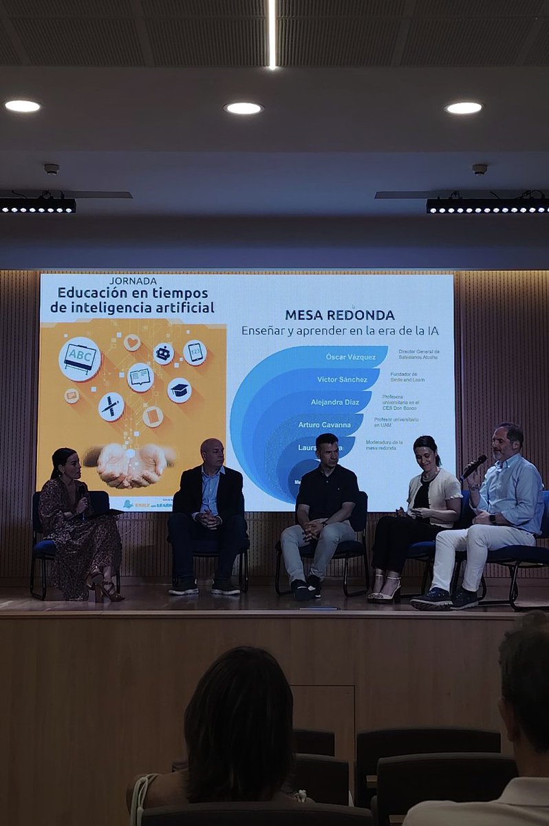 Educación Digital e Innovación (@edinnovauam) on Twitter photo Ayer <a href="/ArturoCavanna/">Arturo Cavanna ツ</a> participó en la mesa redonda de Educación en tiempos de IA organizada por <a href="/SmileandLearn/">Smile and Learn</a> en <a href="/CESDonBosco/">Centro Universitario Don Bosco</a>.
Una reflexión sobre ética, autonomía, rol docente y visión de futuro.
#IAenEducación #SmileandLearn #AInara Ayer <a href="/ArturoCavanna/">Arturo Cavanna ツ</a> participó en la mesa redonda de Educación en tiempos de IA organizada por <a href="/SmileandLearn/">Smile and Learn</a> en <a href="/CESDonBosco/">Centro Universitario Don Bosco</a>.
Una reflexión sobre ética, autonomía, rol docente y visión de futuro.
#IAenEducación #SmileandLearn #AInara