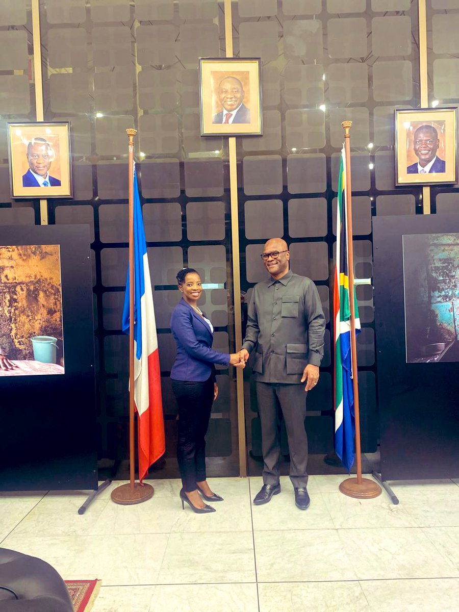 NathiMthethwaSA's tweet photo. Today we received a courtesy call from SA’s @PublicProtector, Adv. Kholeka Gcaleka, after she attended the 30th Anniversary of the Ombudsman of Malta. Her reflections on the nature of remedial action focused on the role of Ombudsman institutions in promoting accountability. https://t.co/mAsj9XDpZk
