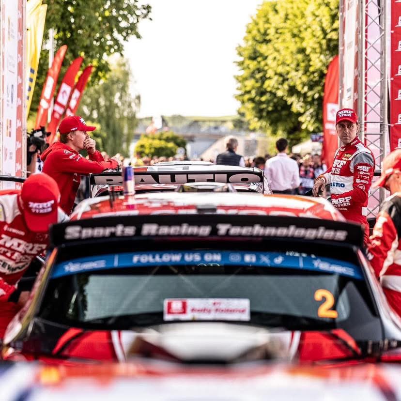 MSesks's tweet photo. 🇵🇱@orlenoilrajdpl | Meeting pals and crowd🤗
#Sesks #Francis #ERC #RajdPolski
#MRFTyres #MRFTeam #MRFRacing #MentorTyres #SRT #SkodaFabia #Rally2 #CEWOOD #11lv https://t.co/auDwQrbQSG