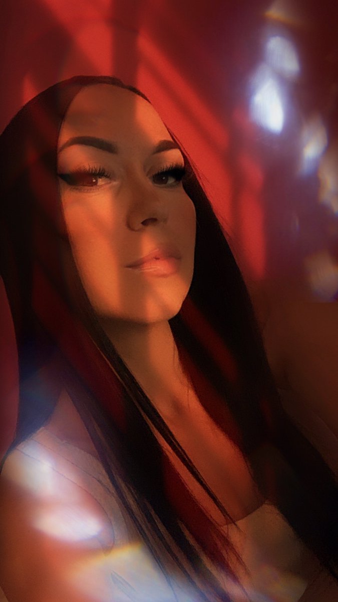 <a href="/JdkRadio/">JDK Radio</a> Making her monthly visit with her FRESH AND WILD SHOWCASE ON JDKRADIO.COM &amp; MIXCLOUD LIVESTREAM ENJOY THE SHOW AND SPREAD THE WORD KICKING OFF JDKRADIO.COM . INCOMING FROM 00AM GMT SATURDAY MORNING OUR VERY OWN <a href="/andreagodin/">Andrea Godin</a>