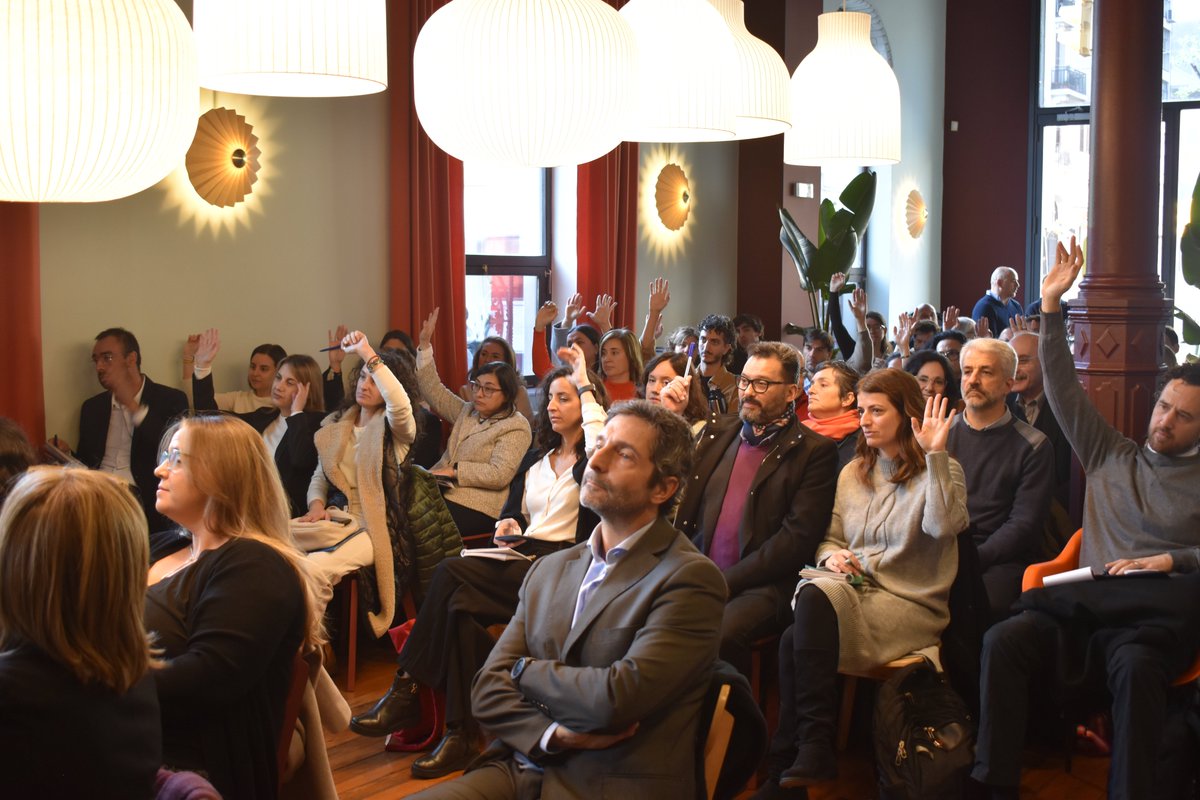 AuciUruguay's tweet image. Esta es la tercera reunión trabajo luego de las dos reuniones previas, con el gabinete ministerial y con la sociedad civil. Se estima que la firma del acuerdo sea en el semestre próximo. La coordinadora de #AUCI, María Delgado, destacó la relevancia de este proceso de trabajo.