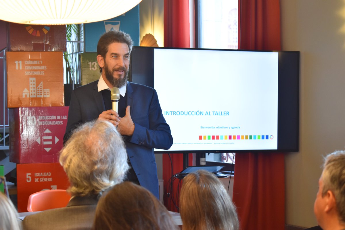 AuciUruguay's tweet image. Esta es la tercera reunión trabajo luego de las dos reuniones previas, con el gabinete ministerial y con la sociedad civil. Se estima que la firma del acuerdo sea en el semestre próximo. La coordinadora de #AUCI, María Delgado, destacó la relevancia de este proceso de trabajo.