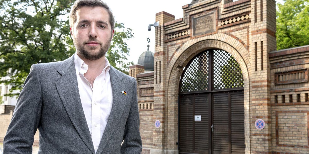 Unser Gastautor wurde in der Ukraine geboren und ist Jude. Seit vielen Jahren ist er SPD-Mitglied. Das neue Manifest einiger Altvorderer zur Außenpolitik macht ihn wütend. Ein Kommentar von Igor Matviyets. buff.ly/P7ZRPkB