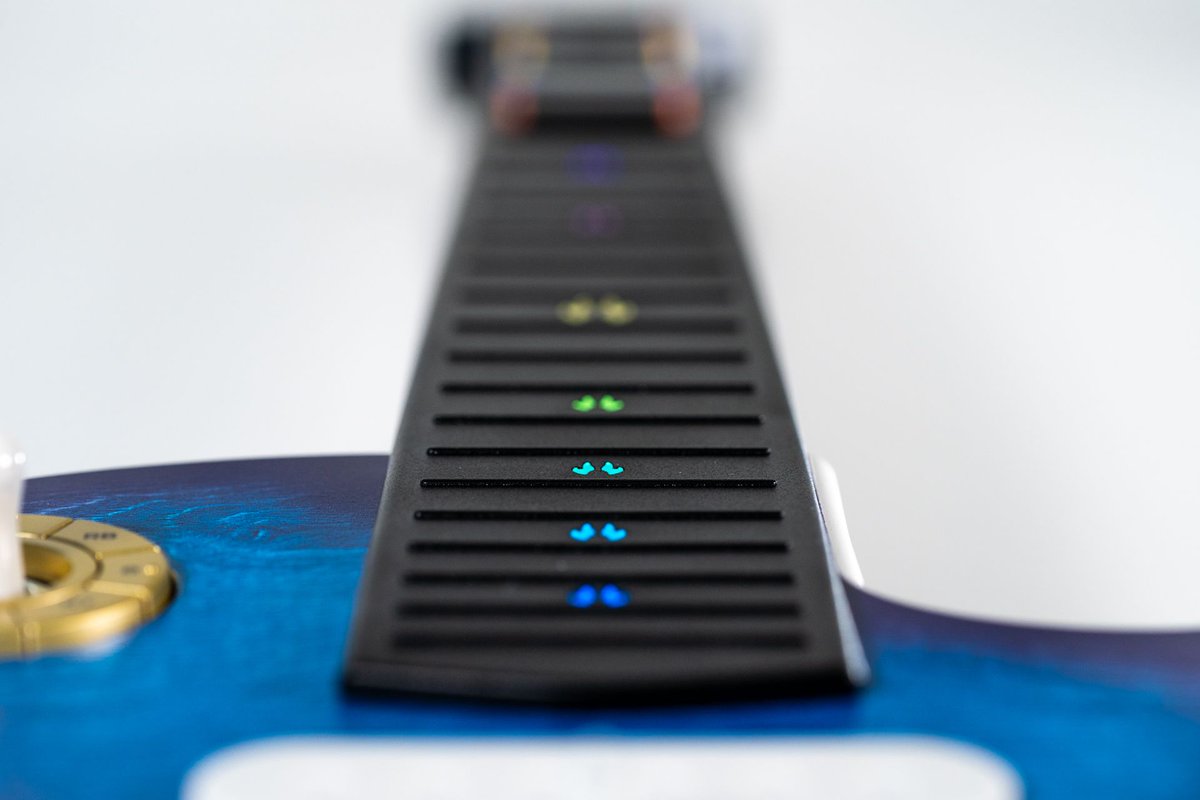 crkdgg's tweet photo. Enjoy a closer look at the details of the Blueberry Burst 🔍🎸

Thread 👇 https://t.co/seqUiX7W6G