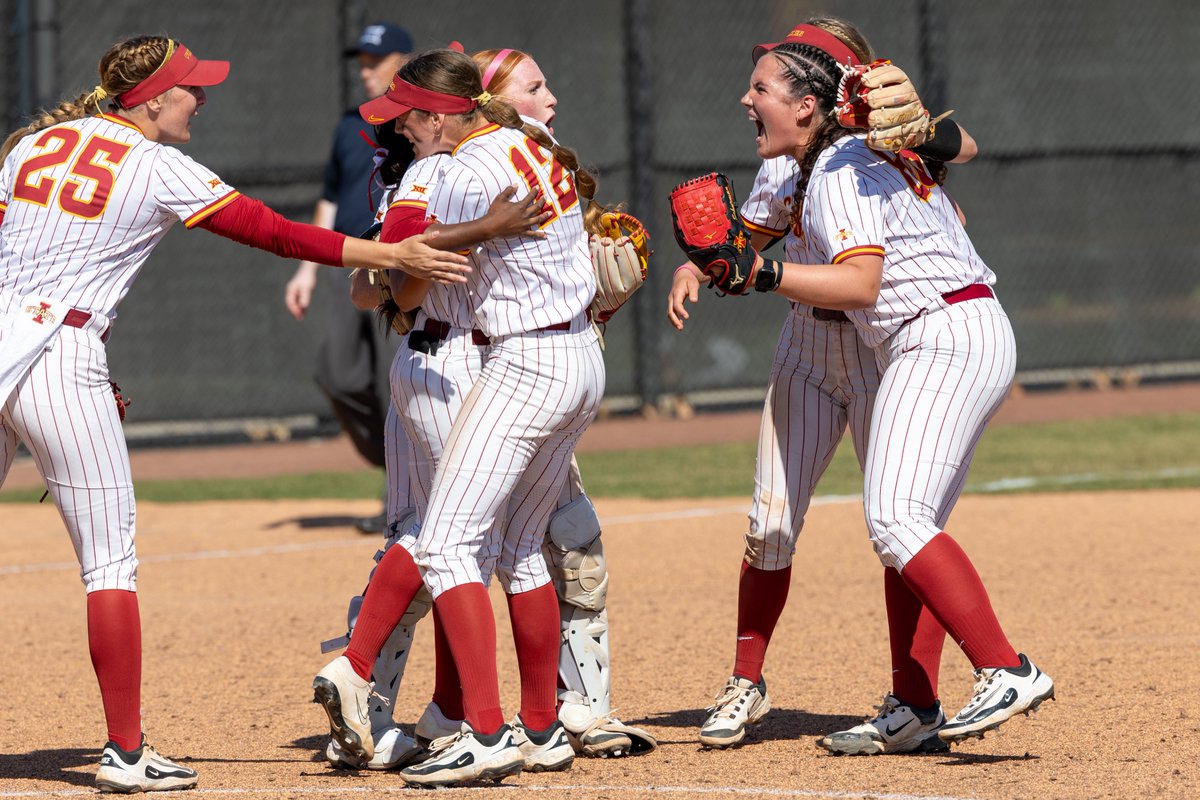 CycloneSB's tweet photo. Happy #WorldSoftballDay! ❤️💛

We're celebrating with some of our fav shots 🤩

🌪️🥎🌪️ https://t.co/OuRcDnxn5a