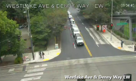 Дорожні роботи на Denny Way, що блокує EB & WB