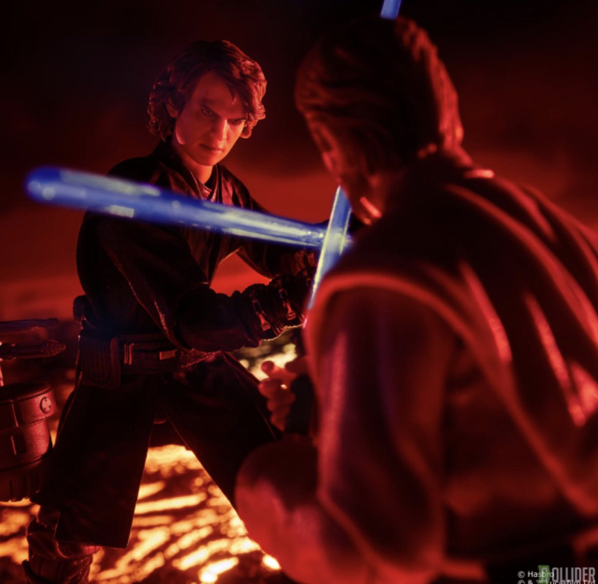 sw_holocron's tweet image. Hasbro has announced a San Diego Comic Con exclusive 20th anniversary REVENGE OF THE SITH Black Series with Anakin and Obi-Wan