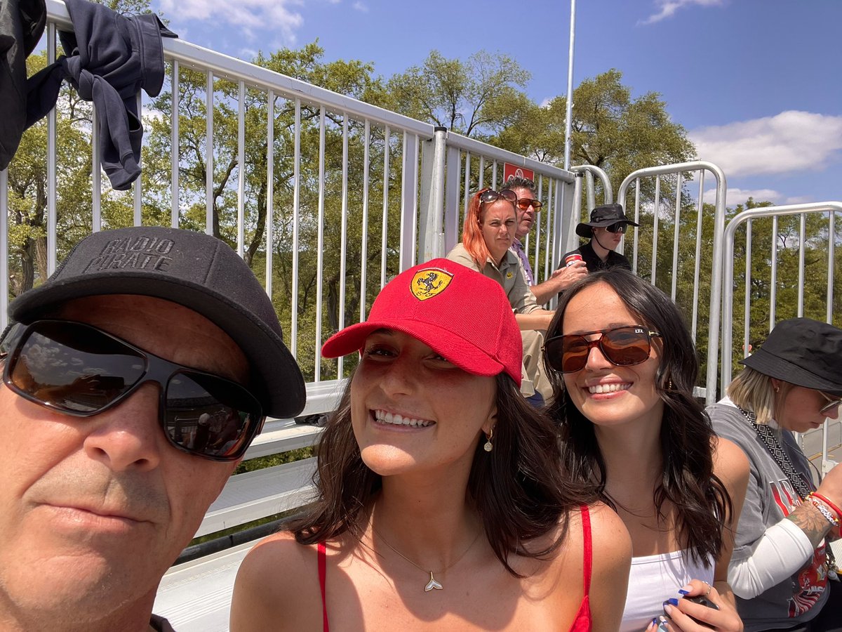 Jefffillion's tweet image. Les Fillion sont prêts pour la 🏎️🏎️🏎️🏎️🏎️🏎️🏎️🏎️🏎️

Bon week-end !! 🍺☀️🏴‍☠️