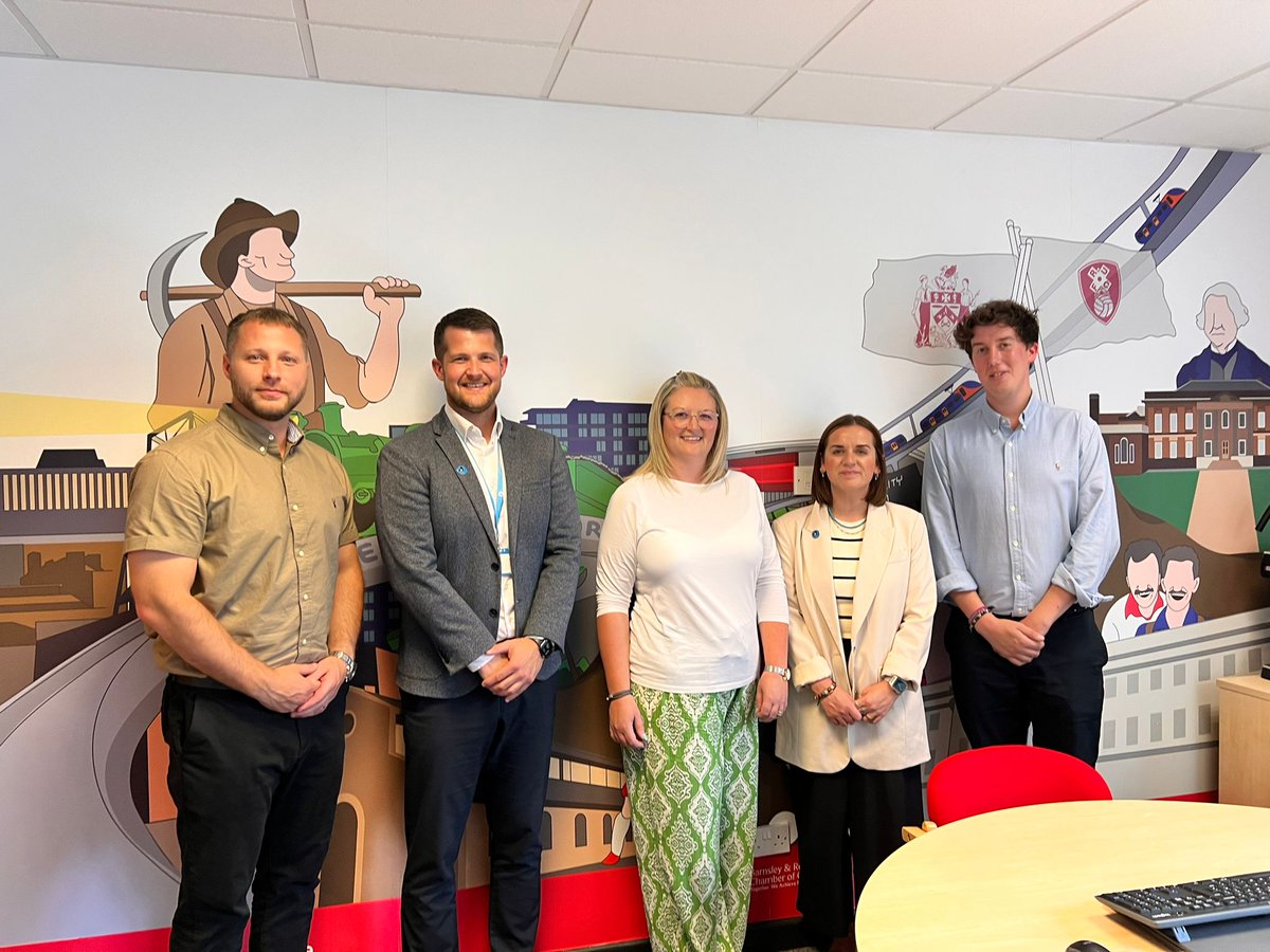 BCC (@britishchambers) on Twitter photo ⏪ Weekly Roundup! Innovation, sustainability & global trade:
💡 Talking transformative tech at <a href="/LDNTechWeek/">London Tech Week</a>
🏢 Green property roundtable w/ <a href="/BarclaysUK/">Barclays UK</a>
🤝 Chamber visits across the North
🌍 <a href="/William_Bain/">William Bain</a> on UK-EU, AUS trade, & more!
📢 We’re championing UK business—everywhere. ⏪ Weekly Roundup! Innovation, sustainability & global trade:
💡 Talking transformative tech at <a href="/LDNTechWeek/">London Tech Week</a>
🏢 Green property roundtable w/ <a href="/BarclaysUK/">Barclays UK</a>
🤝 Chamber visits across the North
🌍 <a href="/William_Bain/">William Bain</a> on UK-EU, AUS trade, & more!
📢 We’re championing UK business—everywhere.