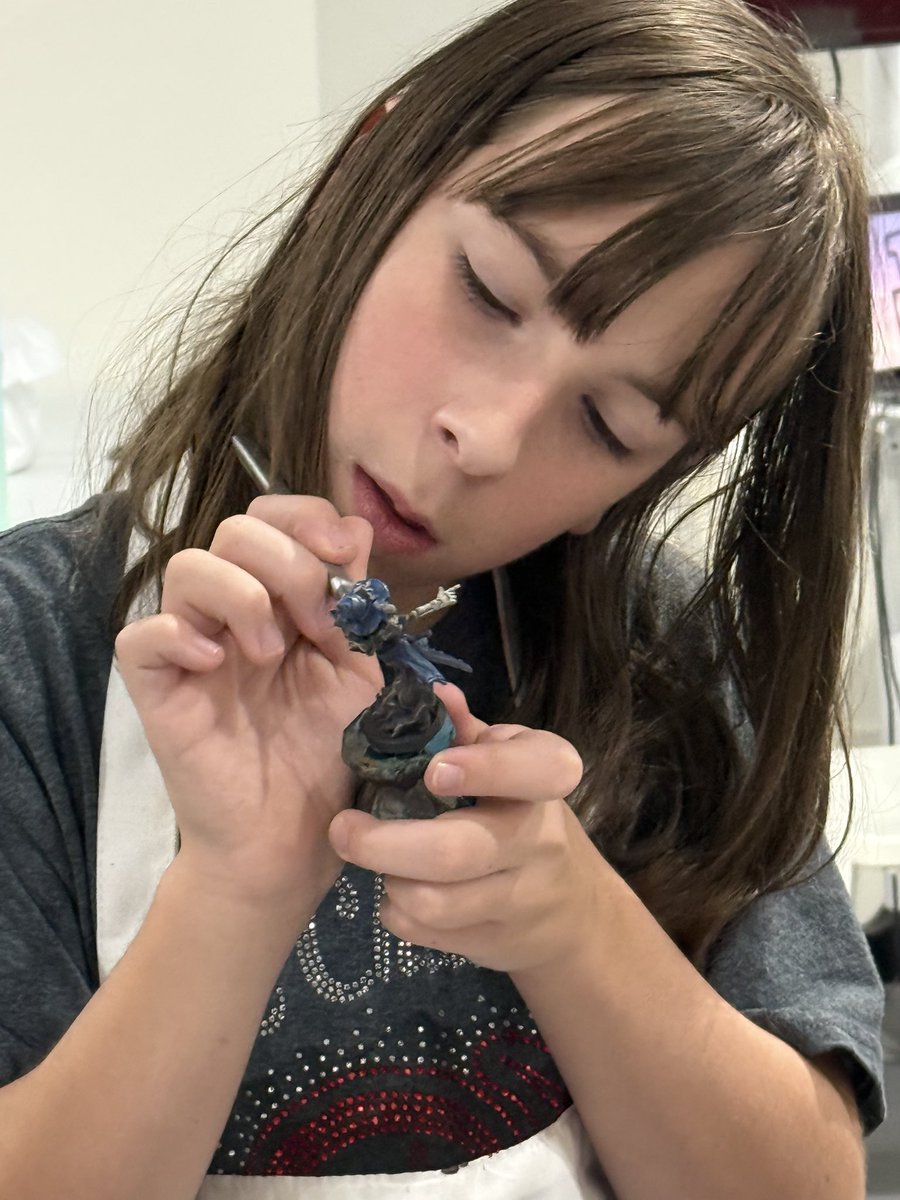 We created liches today in camp alongside @donniedynamo 

Today’s theme is Villains and there is no villain scarier than a soulless Lich! Campers got to learn the finer details by going step by step with dry brushing and then detailing!

#minipainting #summercamp #lich #dnd