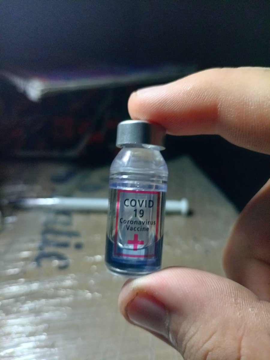 Contemplad, mi última adquisición (es una tinta negra lel)