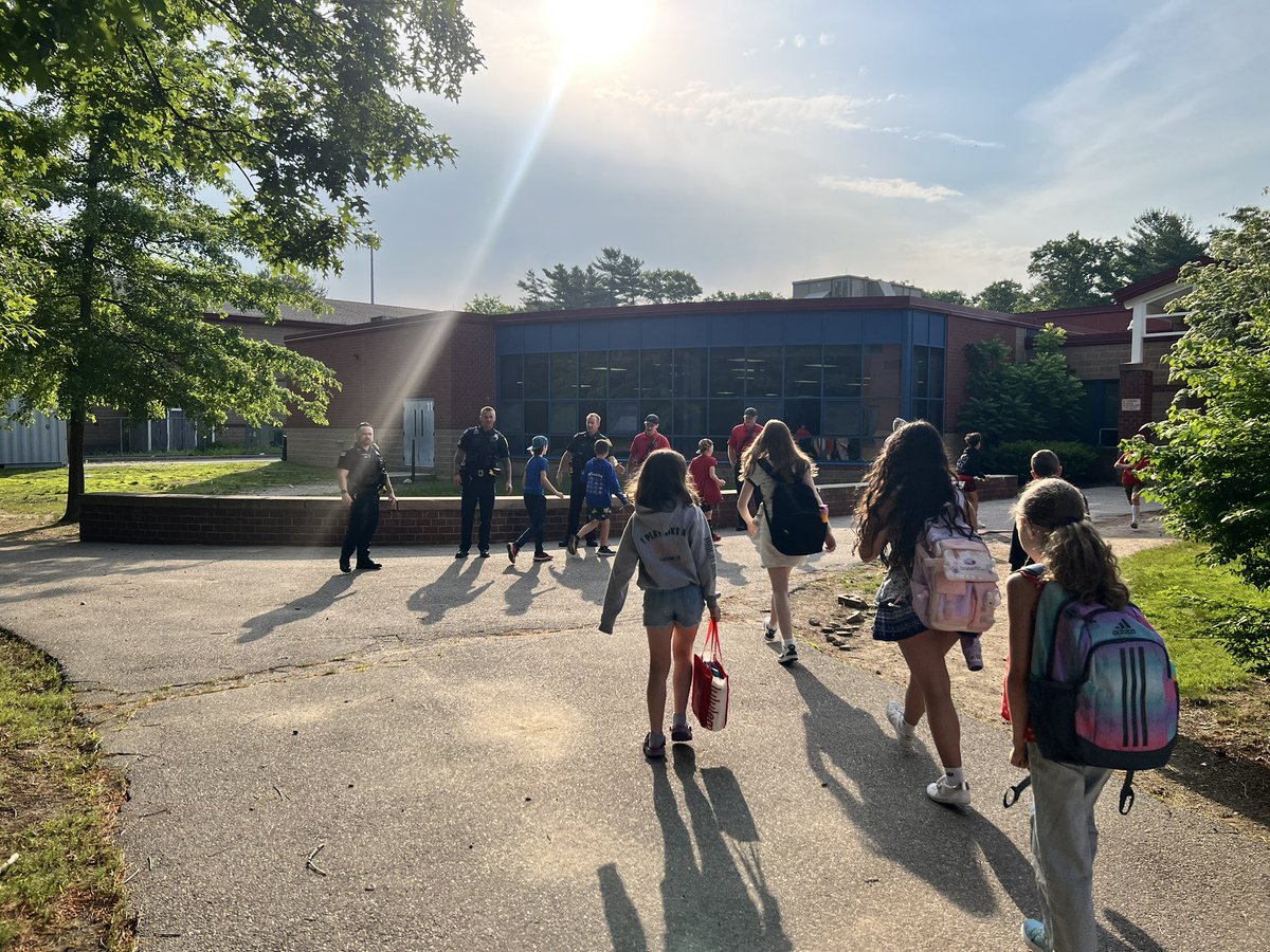 Hanson Middle School tweet media