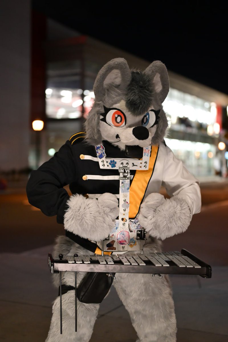 I'm a tough guy! Happy #FursuitFriday