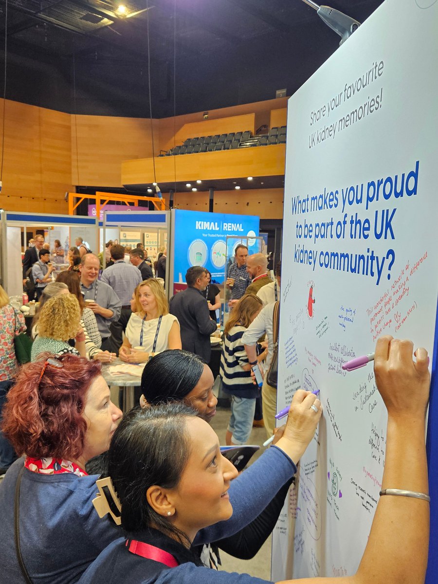 kidneybeam_'s tweet image. Hugely inspiring to be part of a community so dedicated at #UKKW25 this week. We were pleased to see how well-represented AHPs such as physios, OTs and dietitians were, and topics like frailty, obesity & wrap-around care for patients with kidney disease being widely discussed 🙌