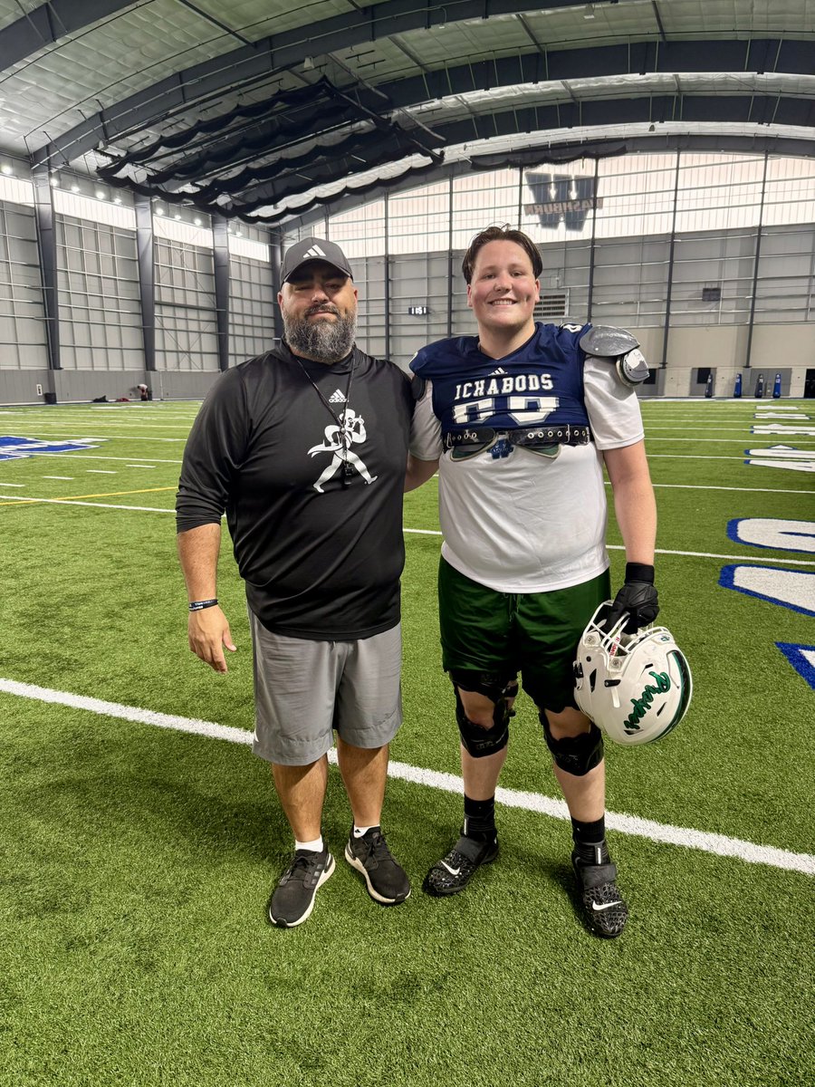 Gary_N2007's tweet image. Had an amazing time at @IchabodFTBL junior day and camp yesterday, well worth the trip up! Thank you @CoachSharpWU for inviting me and @CoachJulianM for coaching me up! I am excited to keep in contact with yall into my senior season!
@Zach_Watkins @CoachSteamroll @Coach_Moore5…