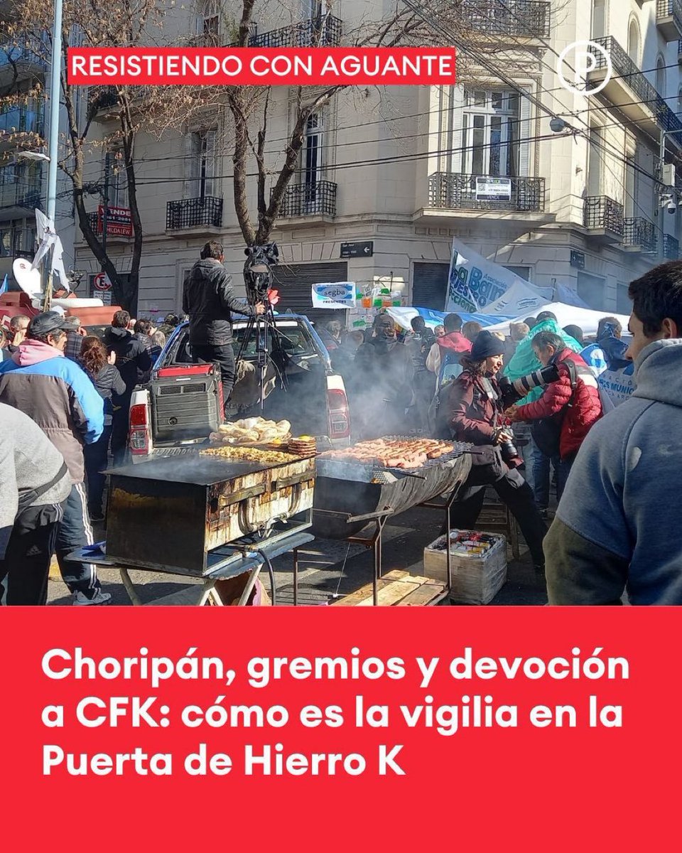 Imaginate ser vecino de la chorra y tener que aguantarte esto todo el día, todos los días, en la puerta de tu casa. 

Se la tienen que llevar a un penal alejado donde no moleste(n) a nadie