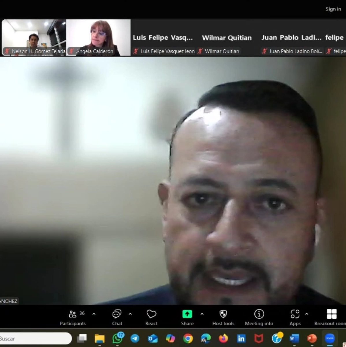 nelsonhgt's tweet photo. Durante 16 clases, algunas presenciales y otras virtuales, alcaldes y funcionarios se formaron en fundamentos de comunicación, medios masivos, canales digitales y redes sociales, estrategias de comunicación y la formulación de un Plan Estratégico de Comunicaciones para sus municipios y sus principales proyectos.

Todo con el objetivo de potenciar su gestión con la comunidad, trabajar de manera más articulada con ella, servir mejor, escuchar a aquellos para quienes trabajan, y que ellos conozcan todos los servicios que tienen a su disposición para que se beneficien de los increíbles programas e iniciativas que se están implementando en sus territorios.

Merecen dos, o mejor, tres reconocimientos muy especiales: el primero, a los alcaldes por haber demostrado un compromiso tal que los llevó a sacar horas de su tiempo personal (el cual ya de por sí no tienen) para prepararse mejor y servir a sus comunidades. El segundo, también a ellos, porque además de venir a aprender, vinieron a enseñarnos; de quienes me llevo mil aprendizajes. Y el tercero, para el gobernador Jorge Rey, porque, sin duda, sigue enviando un potente mensaje al país: para servir, además de tener vocación, ¡hay que prepararse!