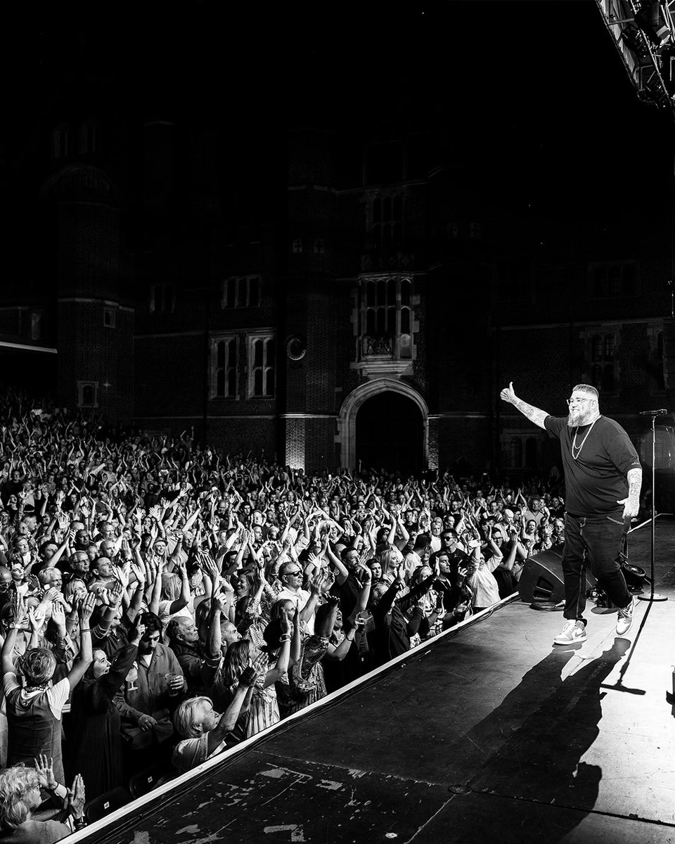 What a lovely audience, thank you Hampton Court Palace