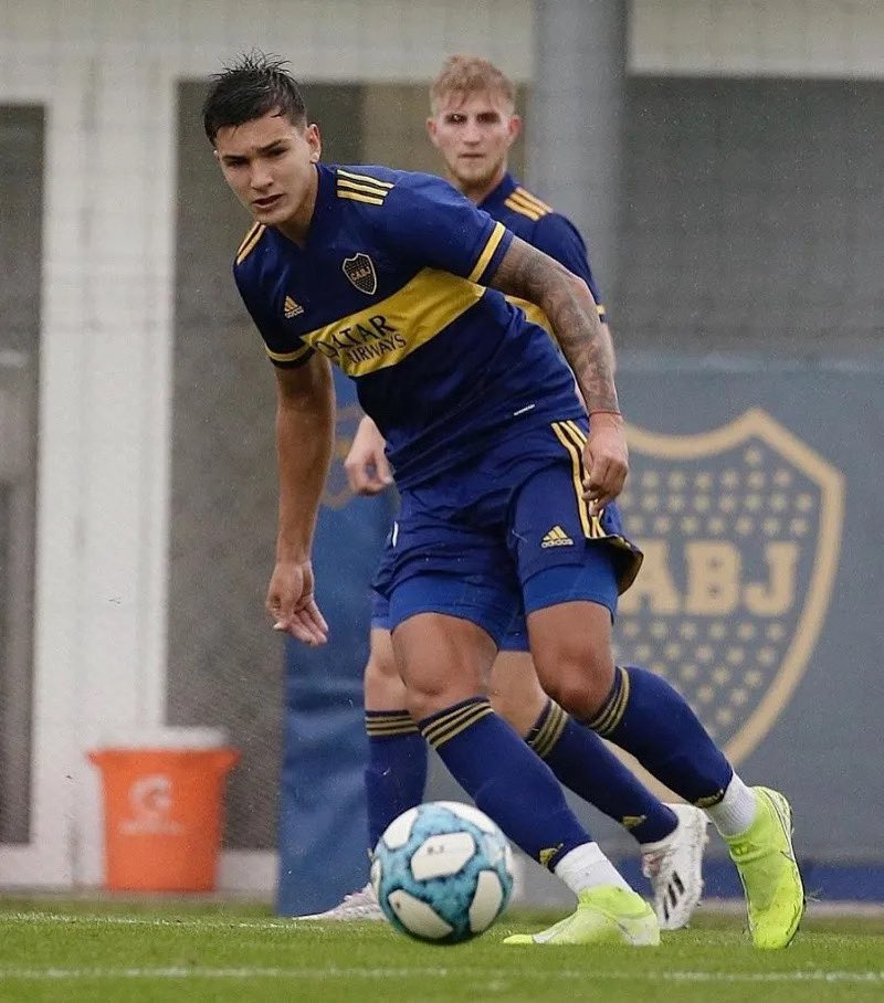 Mercado de pases | Altas 🔺

Balthazar Bernardi, defensor central con pasado reciente en Arsenal de Sarandi, es nuevo refuerzo del Pincha. Viene a préstamo de Boca Jrs. por 18 meses, sin cargo y con opción de compra.

#SiempreEsSiempre