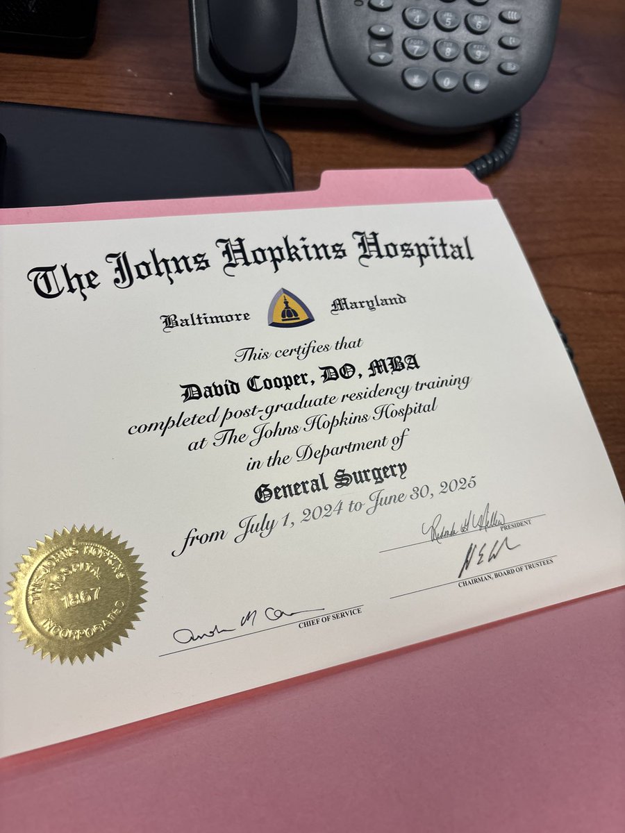 dgcoopz's tweet image. And just like that, intern year is coming to a close. Grateful for the chance to train in general surgery at its birthplace—but beyond excited to begin my Anesthesiology journey at Tulane!