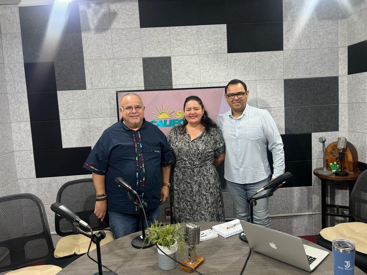 🎙️ #MartesDeAnticorrupción
La Mtra. María Monserrath Flores Higuera y el Mtro. Sergio Villarreal Nogales, integrantes del CPC de BCS, hablaron sobre dos temas clave para la transparencia y la participación ciudadana:
Te dejamos el link: youtube.com/watch?v=QXs9KZ…