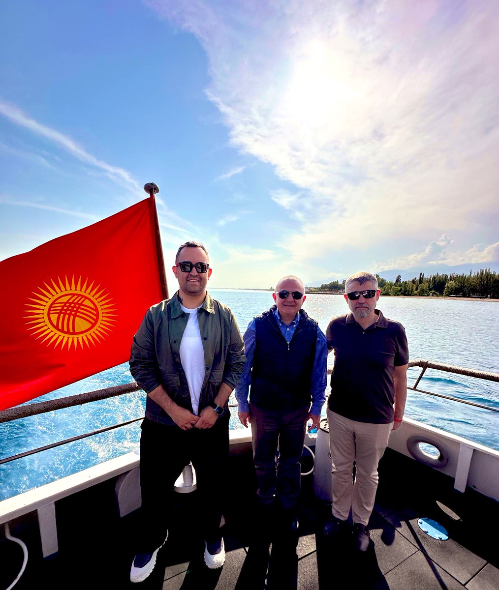Türkiye Cumhuriyeti Bişkek Büyükelçimiz Mekin Mustafa Kemal ÖKEM Bey ve  Kuzey Makedonya Vizyon Üniversitesi Rektörü Prof Dr Ahmet Vecdi CAN <a href="/avecdican/">Ahmet Vecdi CAN</a> Hocamız ile Issık Gölü gezimiz.. 🇹🇷🇰🇬🇲🇰