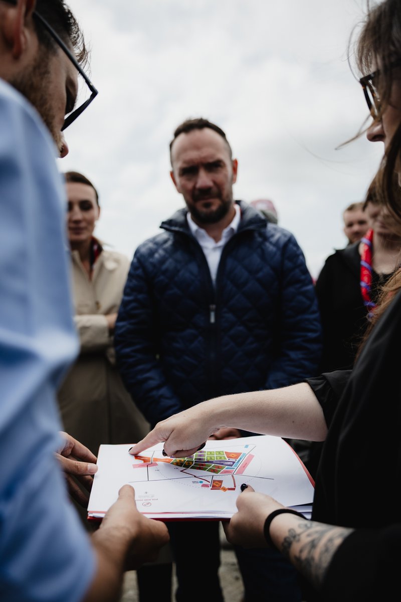 Za nami pierwsza wizja lokalna terenu #Jamboree2027 z udziałem <a href="/TSzymanski_/">Tomasz Szymański</a>  i Beatą Rutkiewicz — Wojewodą Pomorską.
50 000 skautów już za 2 lata w Polsce! 🇵🇱
zhp.pl/wizja-lokalna-…
fot. Sara Ejsmont