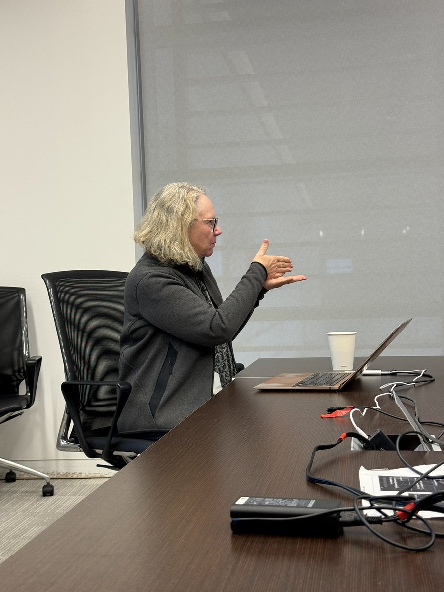 MarbanLab's tweet image. Master class by @1jvaneyk in today’s #labmeeting on exciting new opportunities in spatial #proteomics and #lipidomics. Vigorous discussion followed!