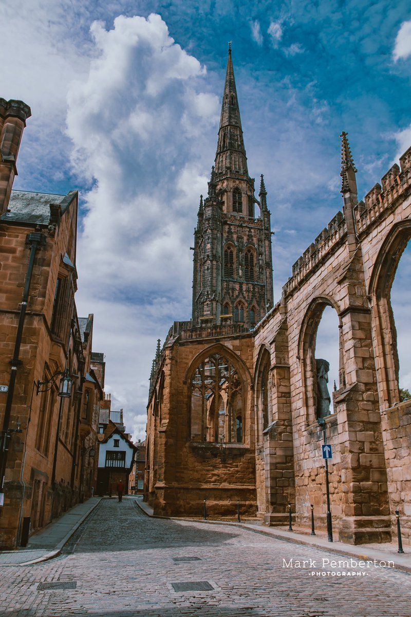 One of my classic Bayley Lane shots <a href="/skyblue_boy/">John Grant</a> <a href="/VisitCoventry/">Visit Coventry</a> <a href="/BBCCWR/">BBC Coventry & Warwickshire</a> <a href="/CovCathedral/">Coventry Cathedral</a> <a href="/dawkinscov1980/">John Dawkins</a> <a href="/Stuart_Linnell/">Stuart Linnell MBE</a> <a href="/SharonGascoign2/">Sharon Gascoigne</a>