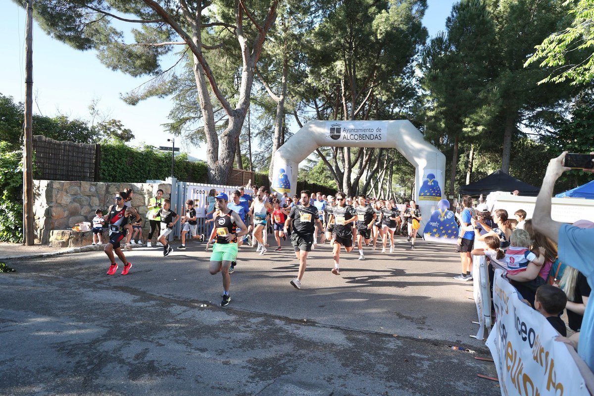 🥇 ¡Récord de participación en la V Carrera Solidaria de @liceoeuropeo!
Más de 500 corredores por una causa en Uganda 🇺🇬
👟 5K, 10K e infantiles
❤️ Con <a href="/fundacionpablo/">fundacionpablo.org</a> y <a href="/ClubCorredores/">ClubCorredores</a>
#Alcobendas2025