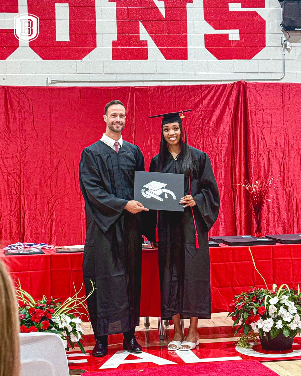 Congratulations to our very own Maya Foz on her high school graduation!