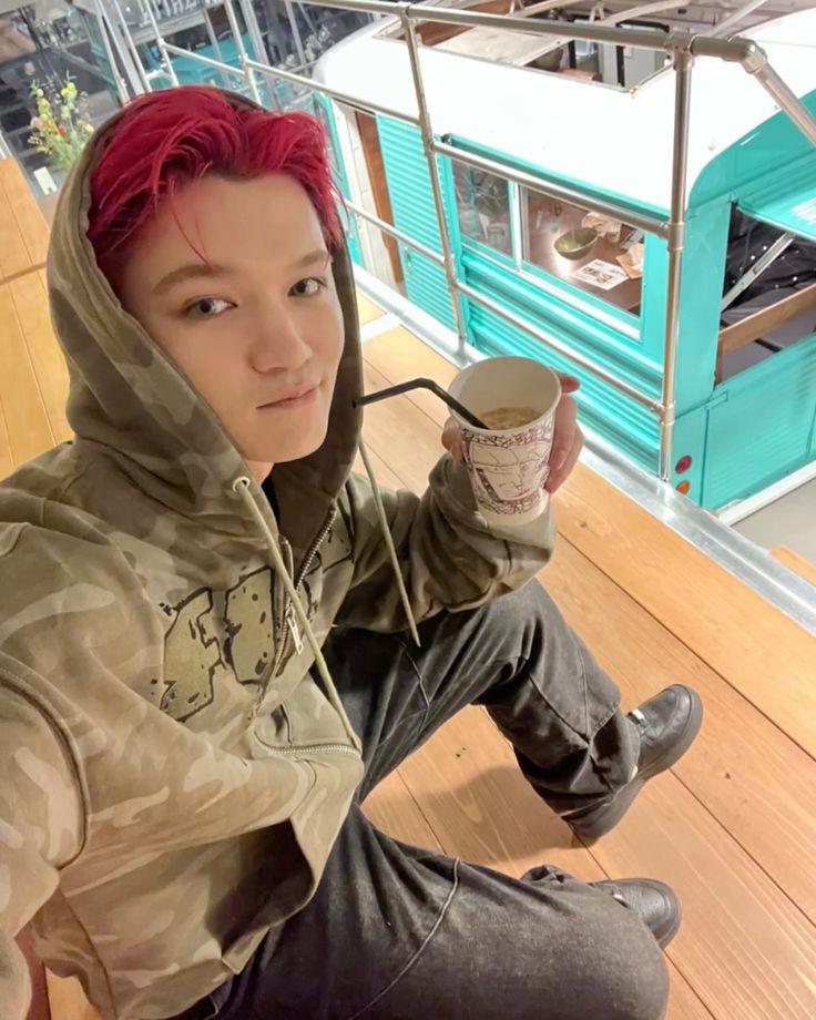 suxxzero's tweet image. No hay suficientes nubes para nublar un viernes, aunque sea 13