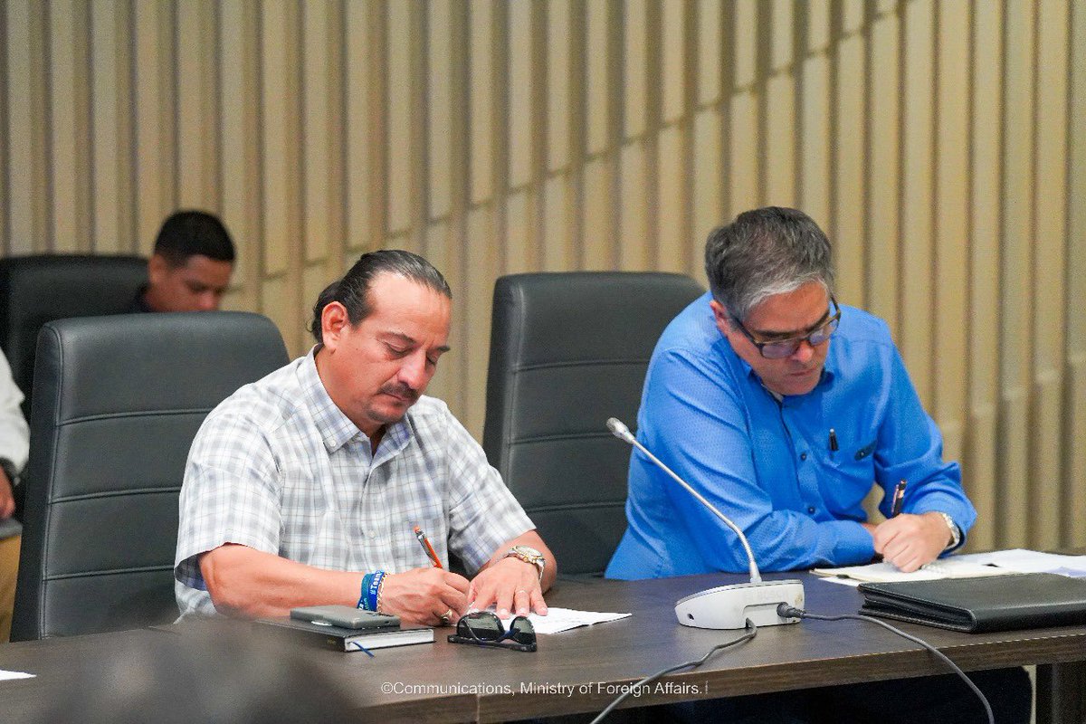 El embajador de #Venezuela, Gerardo Argote en su condición de Decano del Cuerpo Diplomático de #Belice, participa en Reunió del Comité de Ayuda Exterior para Belice en atención a la preparación a la temporada de #huracanes.