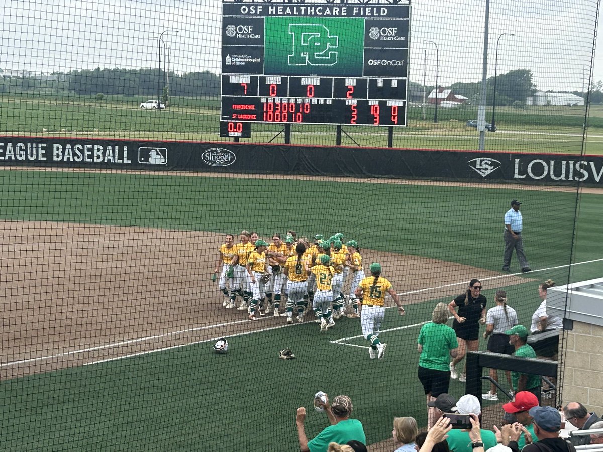 Headed to the ship!!! <a href="/Celts_Softball/">Providence Softball</a>