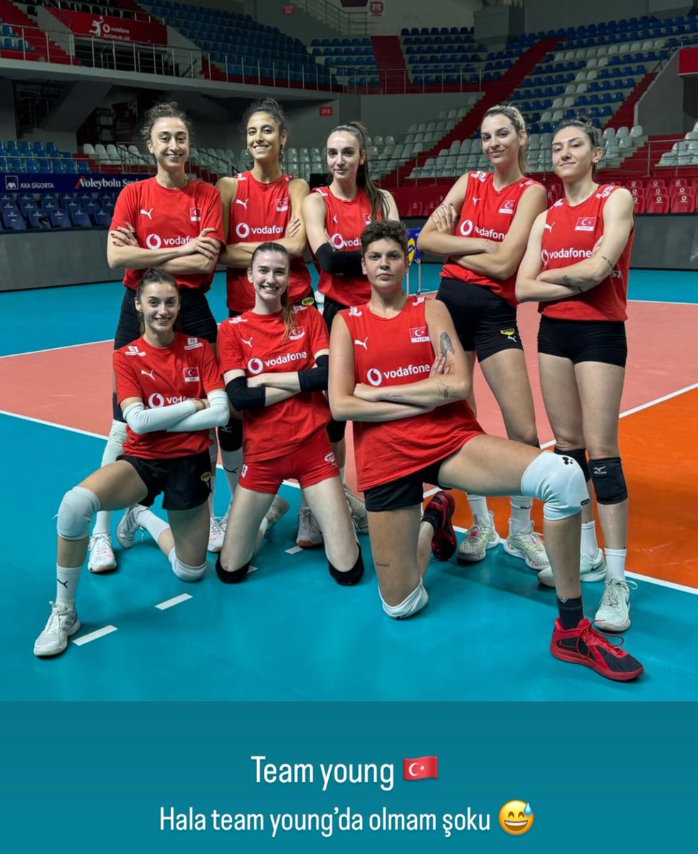 Ebrar Karakurt - Instagram

Team Young 🇹🇷
Hala team young’ta olmam şoku 😅

#FileninSultanları