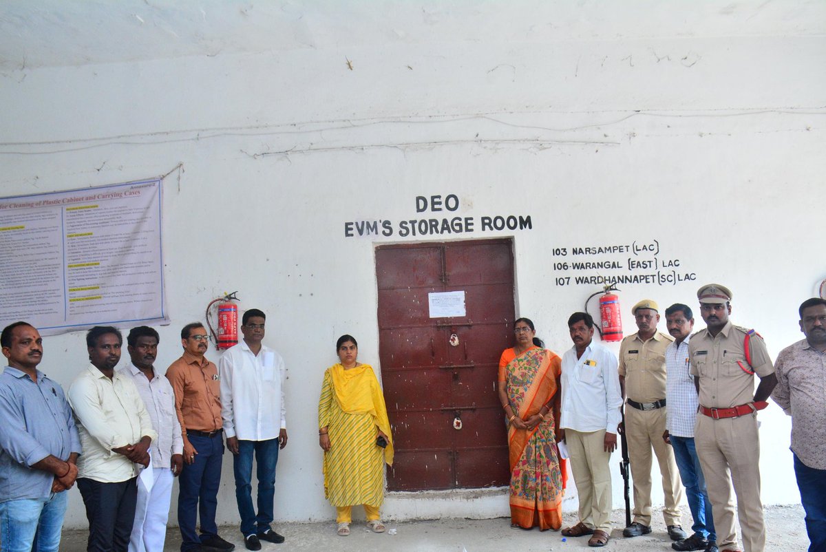 ఏనుమాముల వ్యవసాయ మార్కెట్ యార్డులో వివిధ రాజకీయ పార్టీల ప్రతినిధుల సమక్షంలో భద్రపరిచిన
ఈవీఎంల పరిశీలన .
<a href="/TelanganaCMO/">Telangana CMO</a> 
<a href="/TelanganaCS/">Office of Chief Secretary, Telangana Govt.</a>