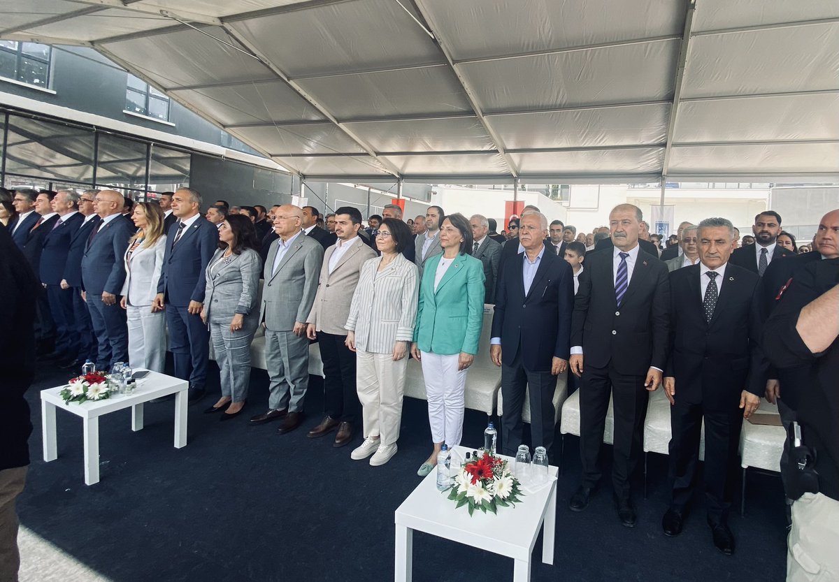 Koray Aydın (@korayaydintr) on Twitter photo Başkentimizin en ciddi sorunlarından biri haline gelen ulaşım konusunda önemli bir çözüm üretecek, şehrimizin doğusuna değer katacak Mamak Metrosu temel atma törenine katıldım. Ankara Büyükşehir Belediye Başkanımız Sayın <a href="/mansuryavas06/">Mansur Yavaş</a>’ın sorunu tespit ve çözüm yolları noktasında Başkentimizin en ciddi sorunlarından biri haline gelen ulaşım konusunda önemli bir çözüm üretecek, şehrimizin doğusuna değer katacak Mamak Metrosu temel atma törenine katıldım. Ankara Büyükşehir Belediye Başkanımız Sayın <a href="/mansuryavas06/">Mansur Yavaş</a>’ın sorunu tespit ve çözüm yolları noktasında