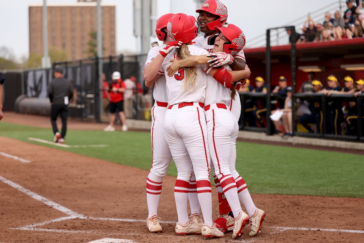 Happy #WorldSoftballDay, Buckeyes!  

Grateful for the sport of softball bringing us all together.

<a href="/OhioStAthletics/">Ohio State Buckeyes 🌰</a> | #GoBucks