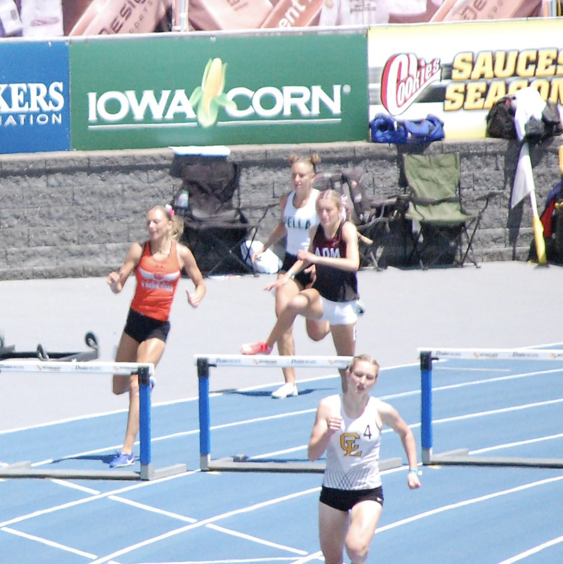 ⭐️400 Hurdles⭐️

ALL-STATE

Elise Coghlan