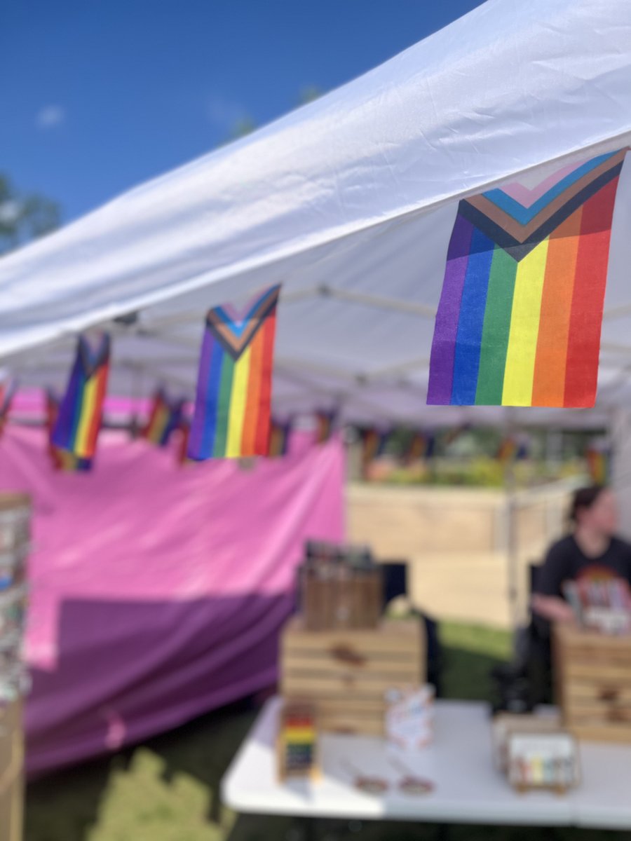 caryncgov's tweet photo. We're approaching the end of the second week of #Pride Month 2025, and the love and support we've seen in Cary has been incredible ๐ณ๏ธโ๐
There's still so much more to comeโcheck out our upcoming events and join the celebration at https://t.co/GEE3xzQw67
#Pride2025 #CaryNC #CaryFun https://t.co/ItknLDswc3