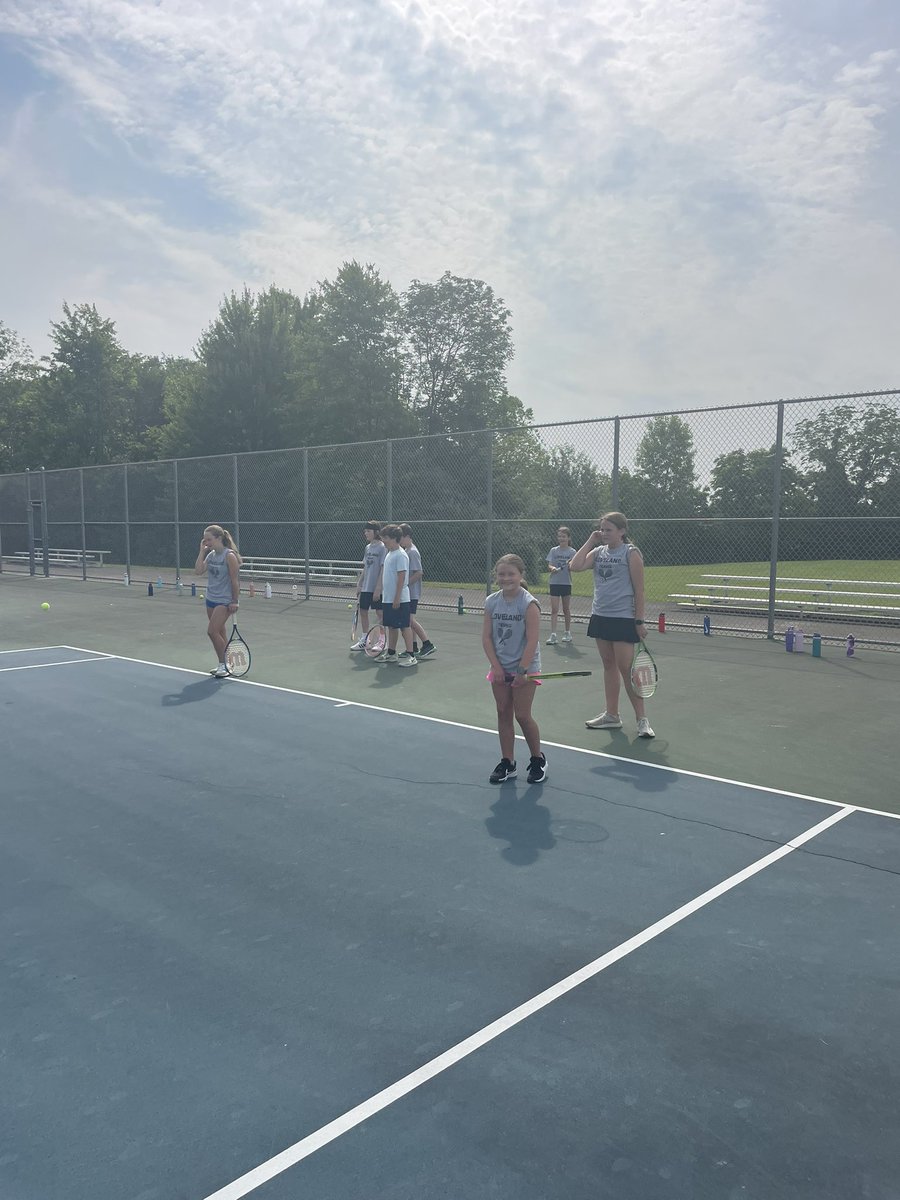 LPawTennis's tweet image. Great week of tennis camp! So fun having all the campers and thank you HS Coaches for all your help! @LABTigers @Loveland_AsstAD @LHSTigerAD