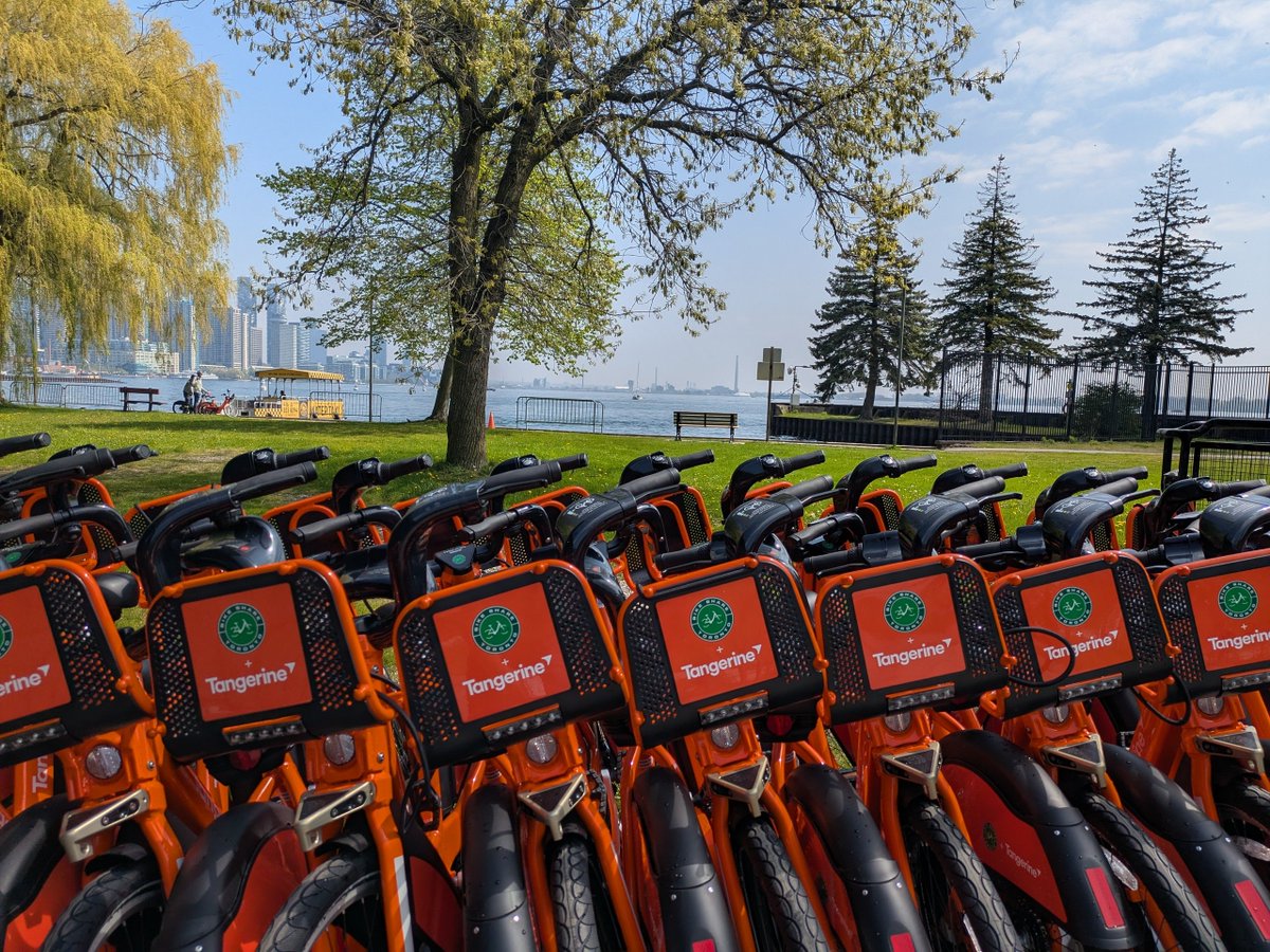 BikeShareTO's tweet image. ☀️Escape the city without leaving the city ☀️
Bike Share is the best way to enjoy the Islands this summer:
🚲 Car-free paths
🌊 Sandy beaches
🌸 Elegant flower gardens
🌅 Stunning skyline views
bikesharetoronto.com/toronto-island…
