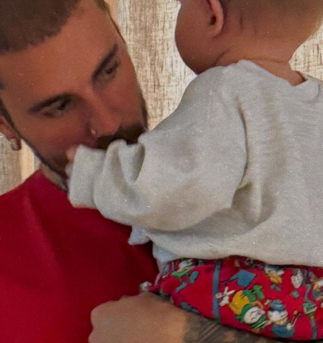 ES UN MINI JUSTIN BIEBER QUIERO LLORAR