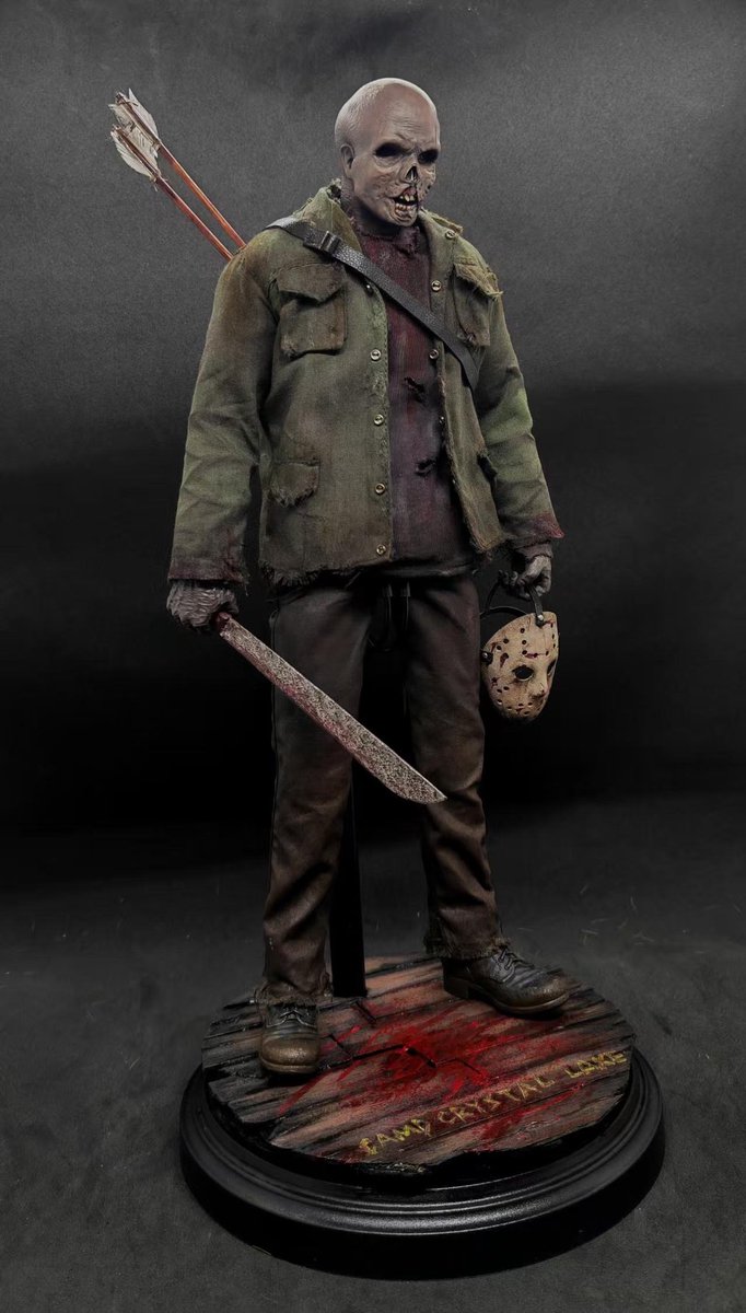 #Fridaythe13th figure collectors rejoice as we get our first look at the long awaitED 1/6 #GHOSTJASON FIGURES from Comic Creep Customs!! 

#Jasonvoorhees #neverhikealone 
<a href="/NECA_TOYS/">NECA</a> <a href="/JasonUniverse13/">Jason Universe</a>