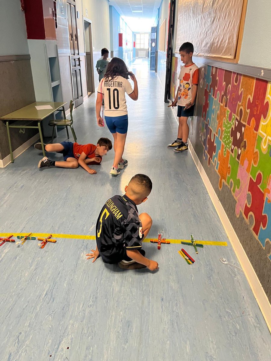 Hoy en clase de Natural Science segundo,  catapult STEM challenge. Estamos aprendiendo las máquinas simples. 2º de primaria de <a href="/LaPalomaCEIP/">CEIP La Paloma</a>