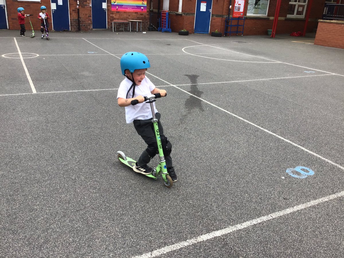 Our children in Reception, KS1 &amp; Acorn class enjoyed their scooter session today. @rubiconteam 🛴