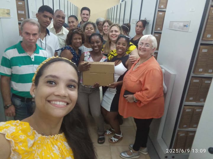 ArchivoMINREX's tweet image. ¿Te imaginas la vida sin memoria?

¡Hoy celebramos el Día Internacional de los Archivos! 

Cada documento cuenta una historia…Los archivos son patrimonio, cultura, identidad…🇨🇺🌟

¡Felicidades!
#SomosCGDMinrex
#EmpoderarLosArchivos
#PatrimonioDocumental