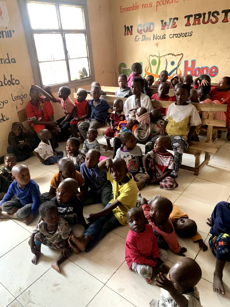 belavinfos's tweet photo. Jeudi 12 juin 2025 , Une lueur d’espoir au centre #GOOD_HOPE à #SAKÉ, dans le territoire de #MASISI, En collaboration avec #KONGO_TELEMA, Nous avons rendu visite aux enfants victimes de la guerre, accueillis dans cette maison de résilience. 1/6 https://t.co/Jrd29rGe5e