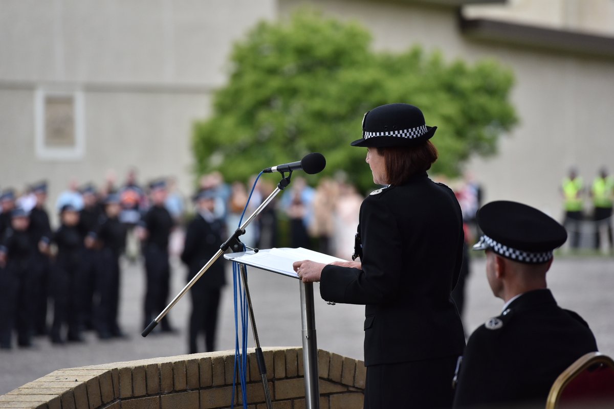 Chief Constable Jo Farrell thanked and congratulated over 100 probationary constables who will deploy to communities across Scotland after their initial training concluded at a ceremony at Police Scotland Headquarters, Tulliallan.

Read more ➡ orlo.uk/tjBzW